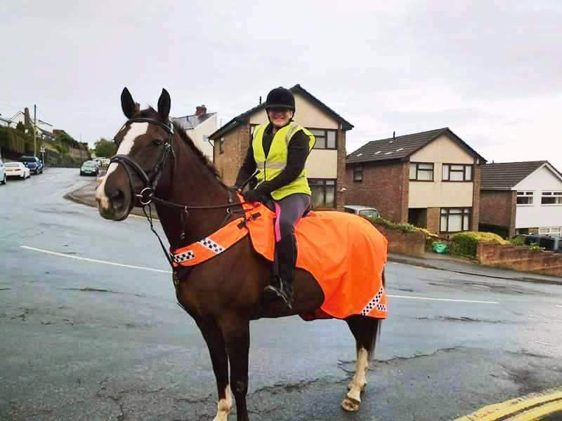 Gee Tac Hi Viz Waterproof Exercise Sheet Cotton Lined